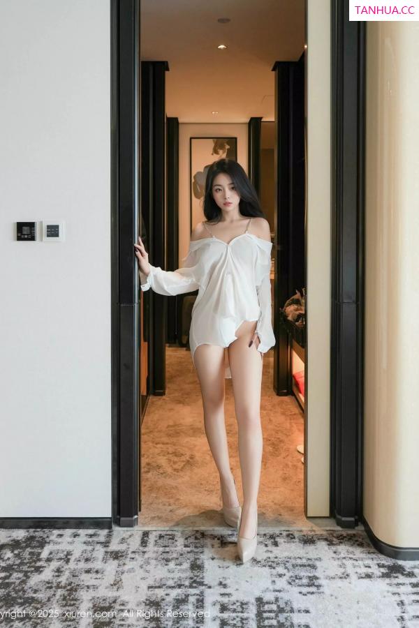   [XiuRen]高清写真图 2025.03.17 No.10025 白琮瑗 美臀性感第5张图片